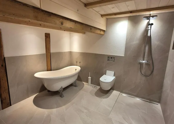 Heubuehne Im Emmental Mit 2 Schlafzimmer Und 2 Schlafsofas * Ruegsbach